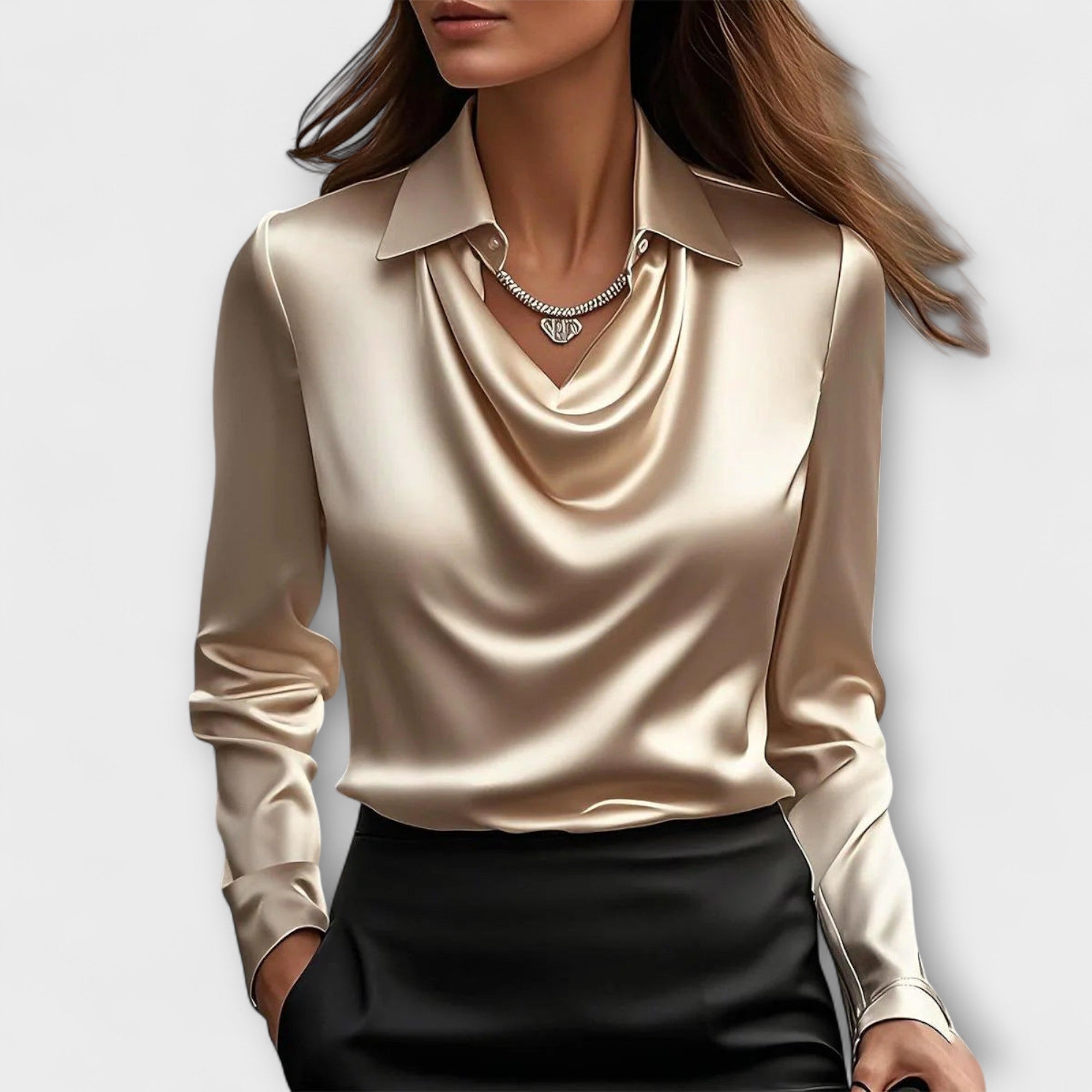 Blouse brillante avec col à volants